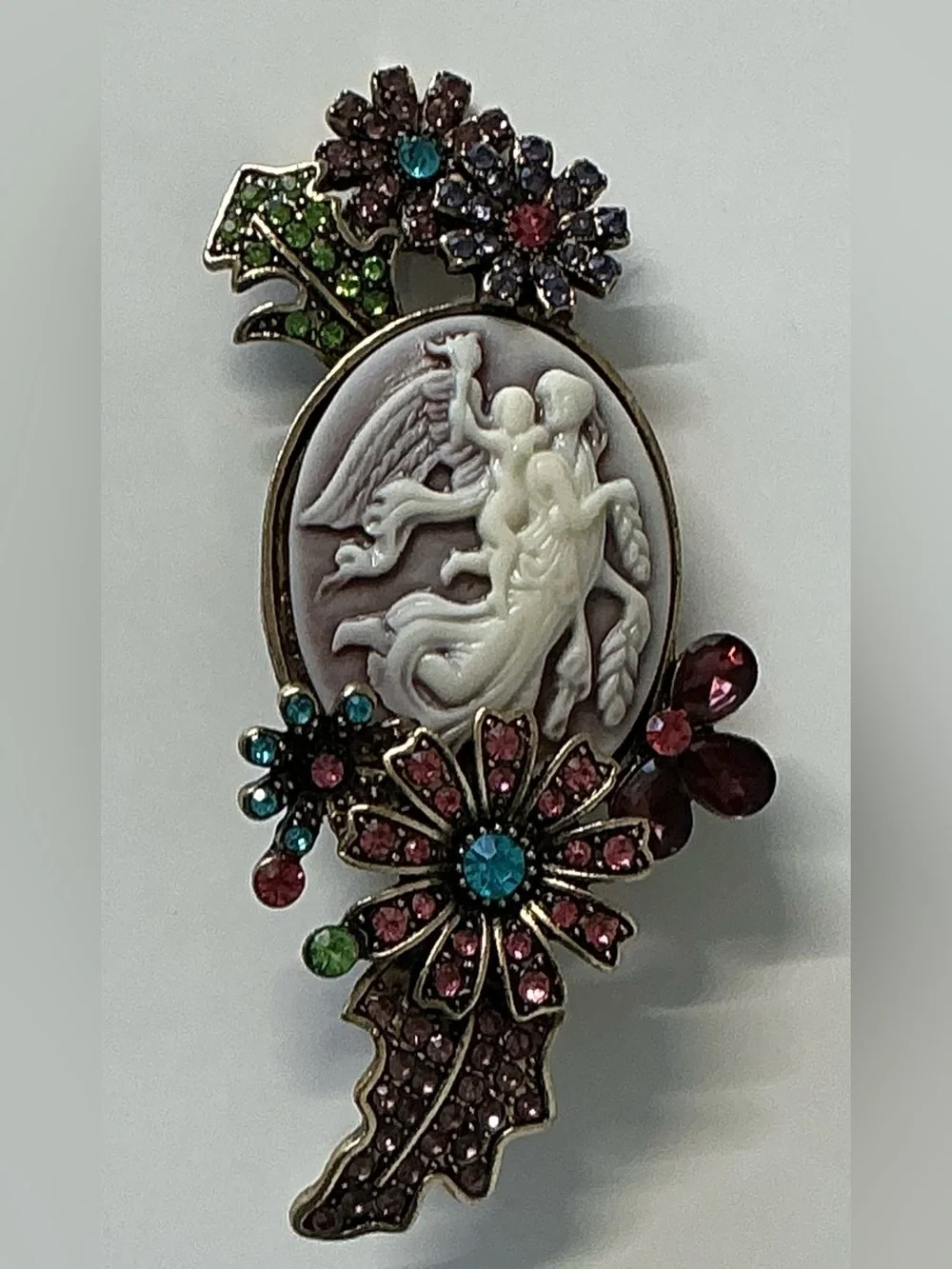 In box big Vintage -Inspired Pink Cameo Floral Brooch - Unbranded